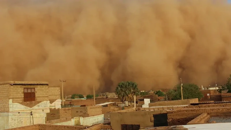 تفسير رؤية البحر العاصف في الأحلام